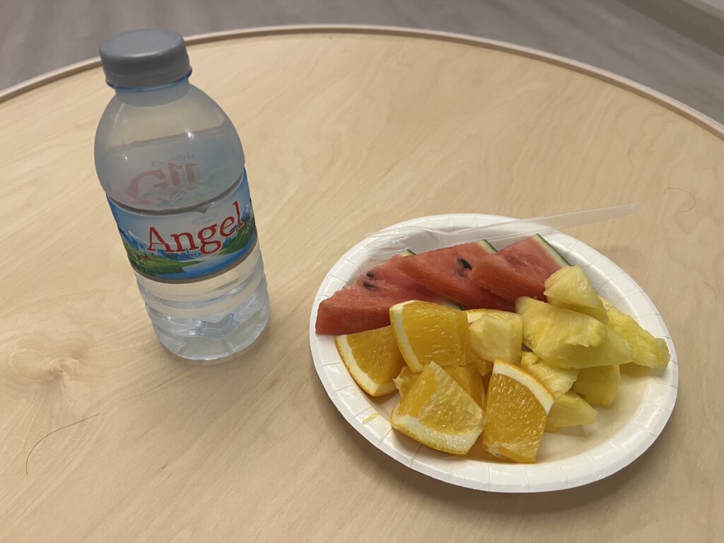 A5 Massage サービス フルーツ 水